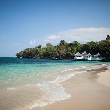Готель Couples Tower Isle (Adults Only) Очо-Ріос Екстер'єр фото